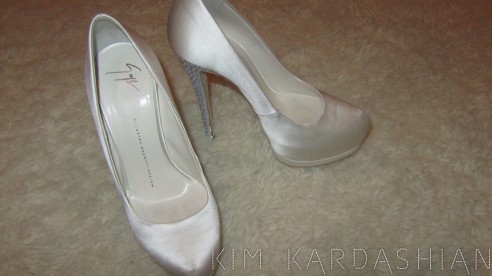 Os sapatos Giuseppe Zanotti so casamento de Kim Kardashian